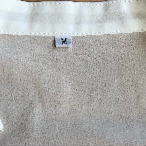 V Neck Sheer Rolled Tabs Sleeve Blouse Size M White Feminine Bohemian. - Picture 7 of 10